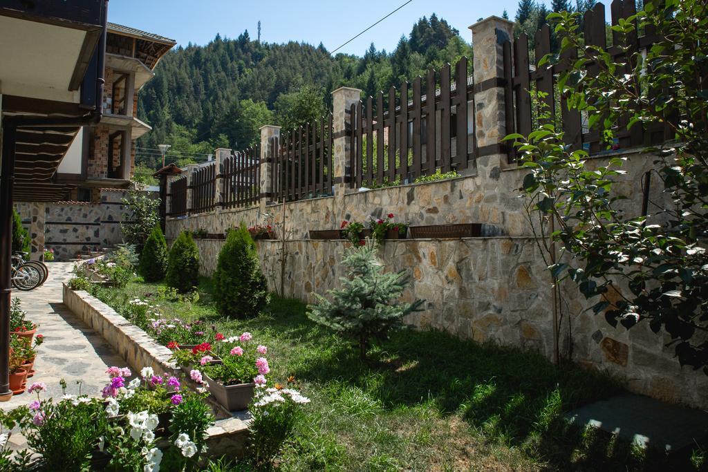 Topalovi Guest House Zlatograd Exterior photo